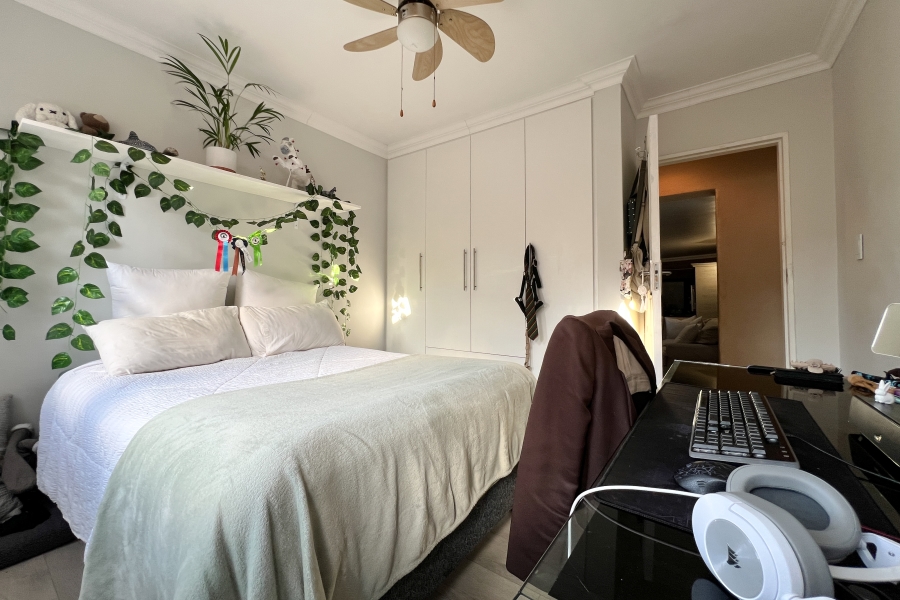 5 Bedroom Property for Sale in Vredekloof Western Cape
